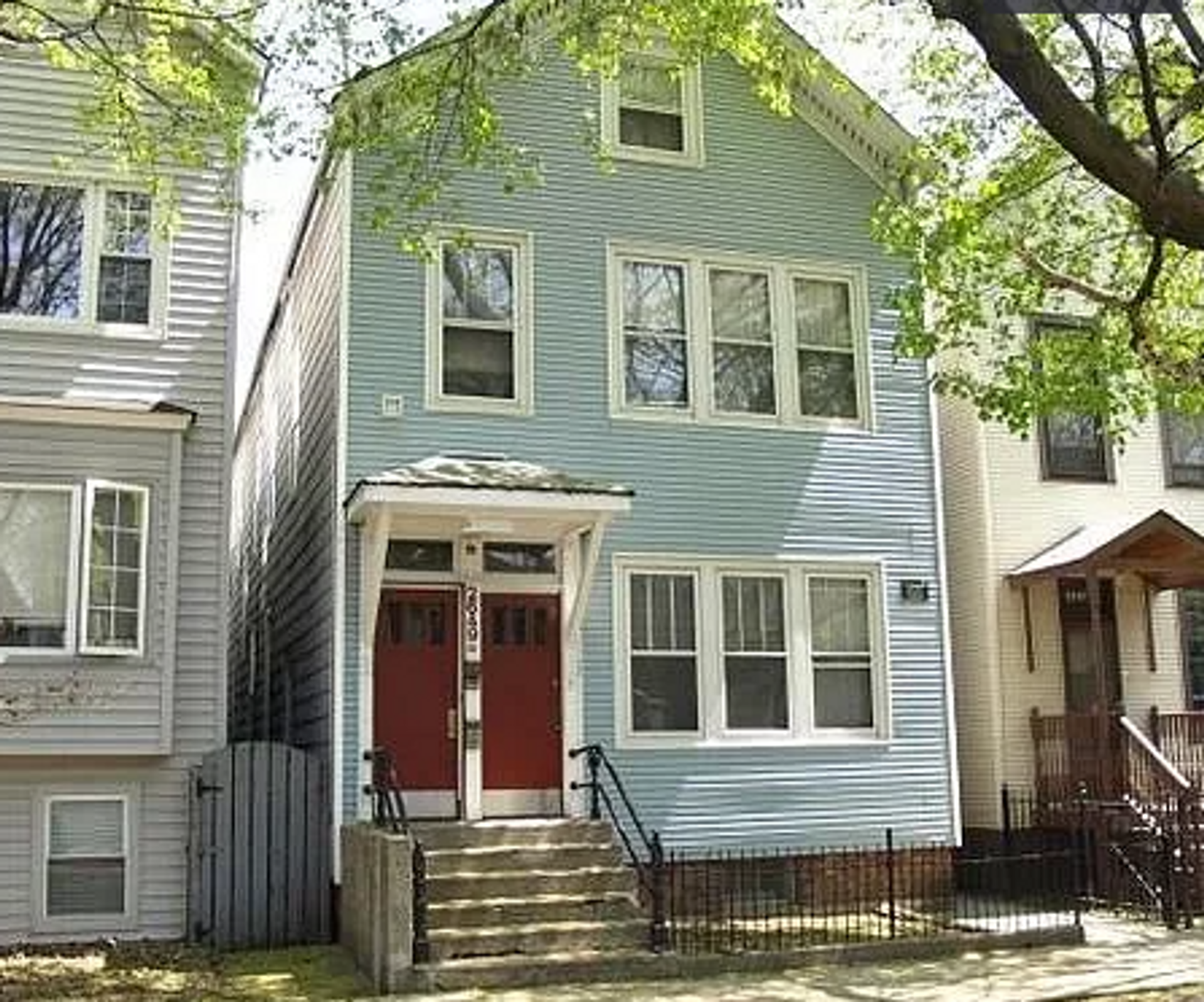 Chicago Apartment: 2649 North Wayne Avenue - 1F