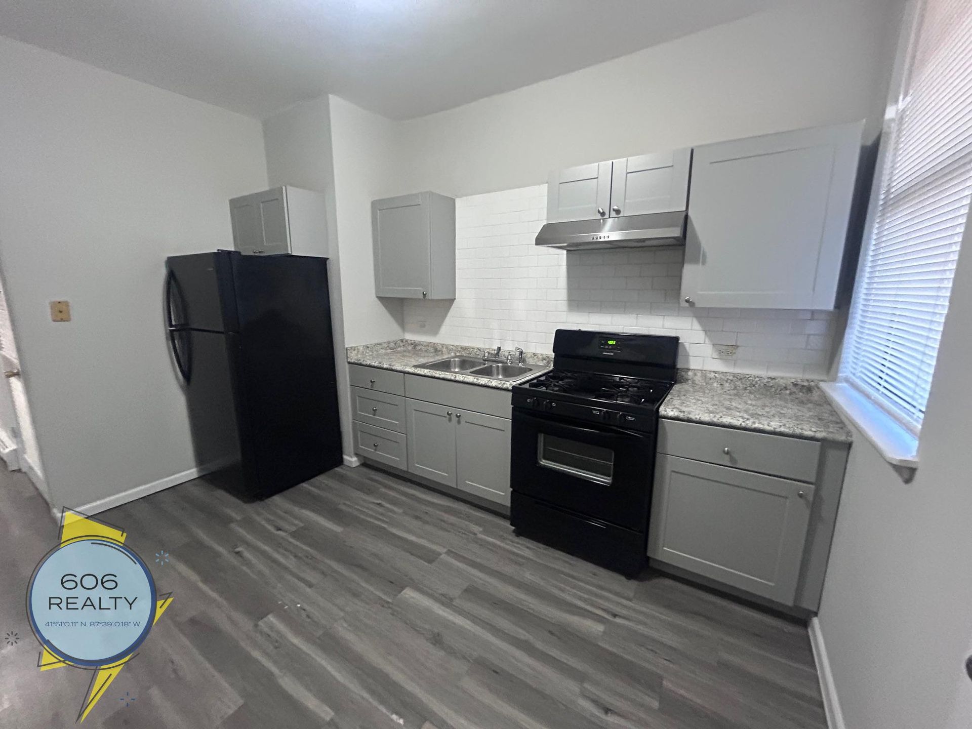 Chicago Apartment: 5850-58 S. King Drive