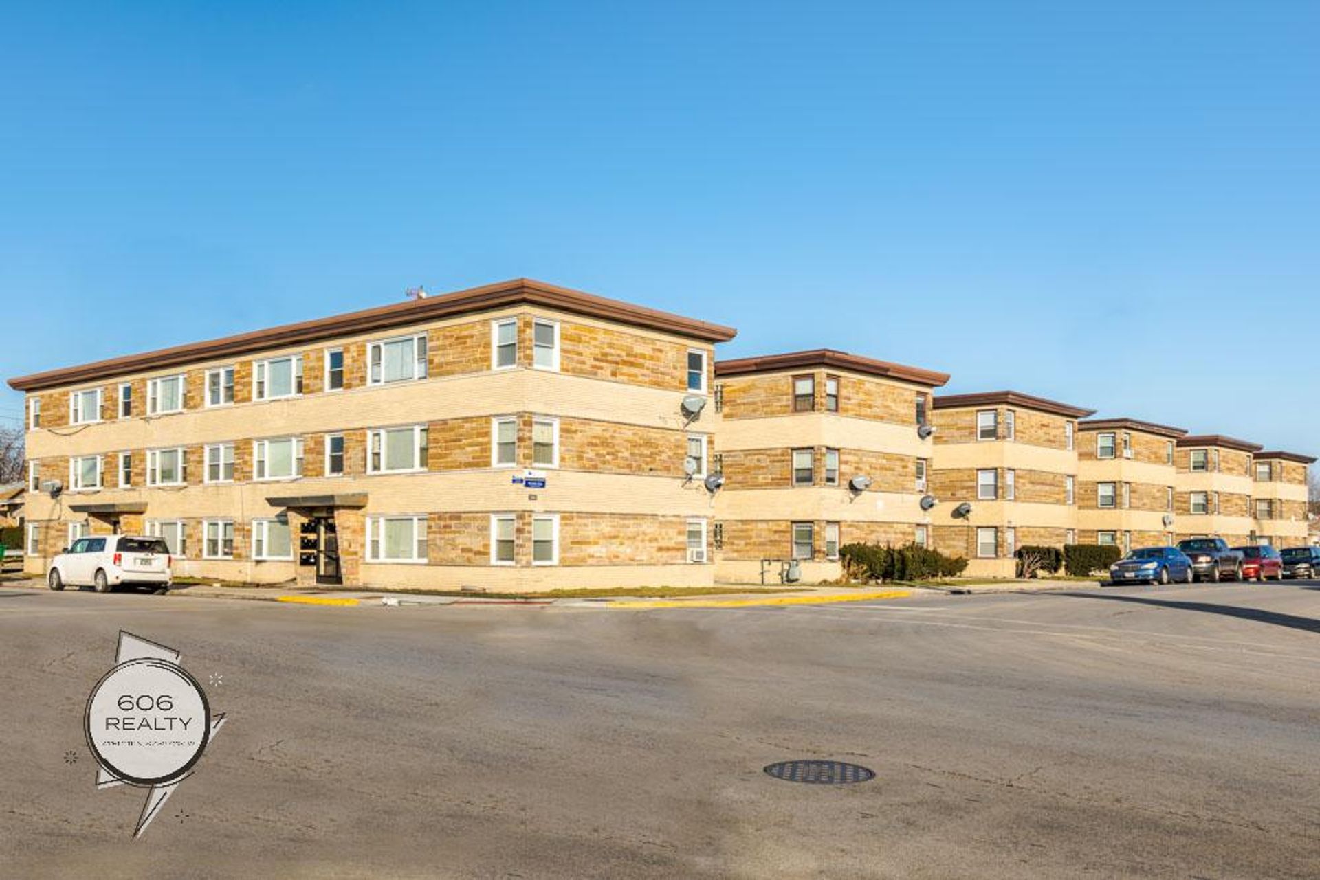 Cicero Apartment: 3443 S. Central 5