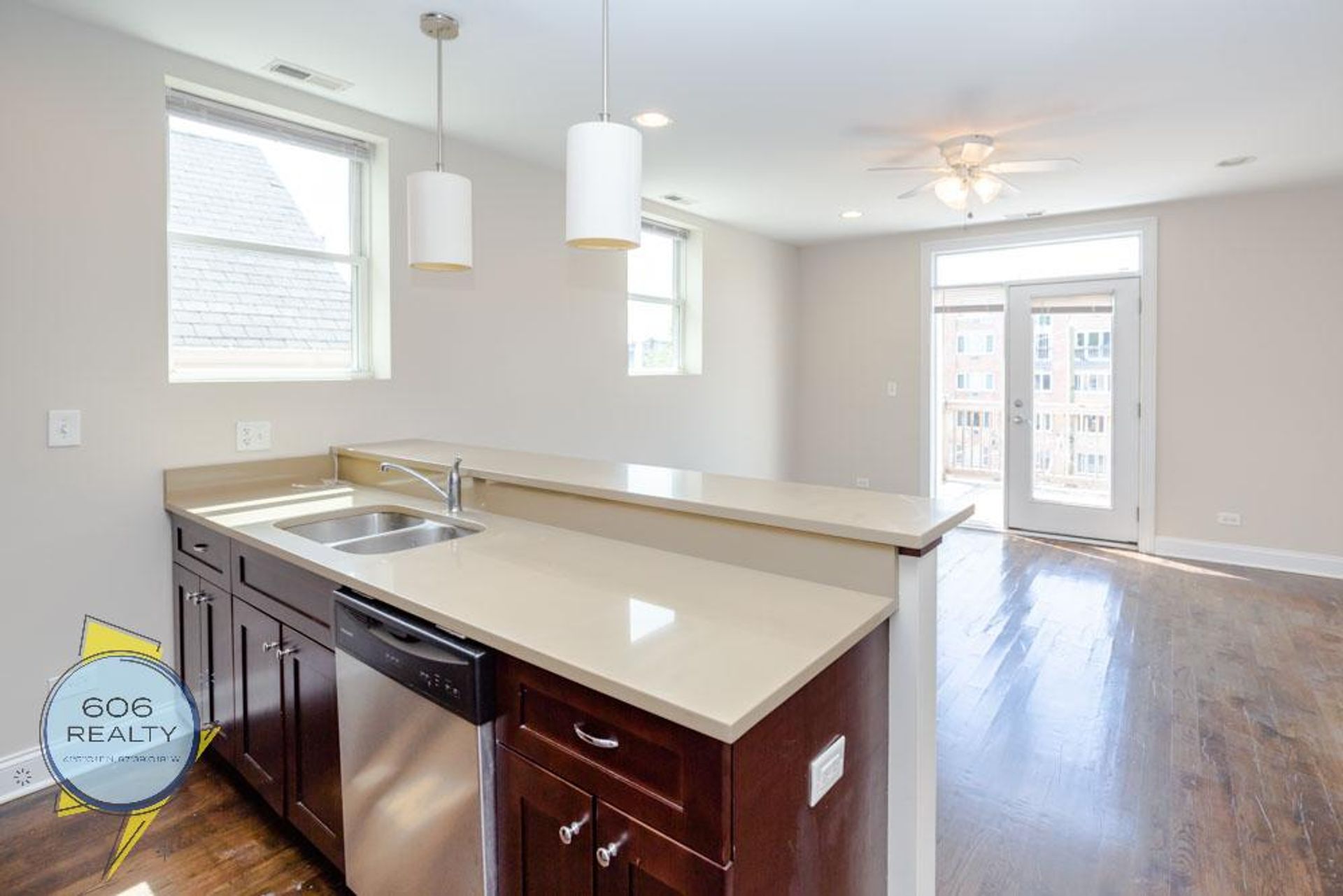 Chicago Apartment: 649 W. Deming Pl