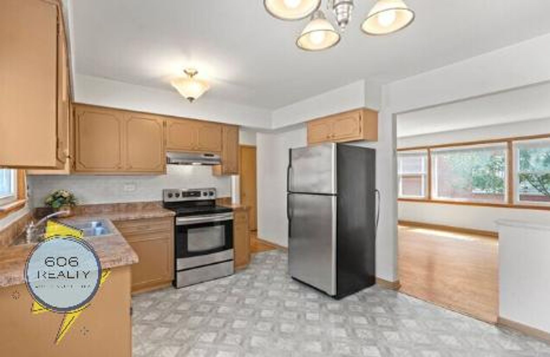 Rosemont Apartment: 9595 Maple Dr