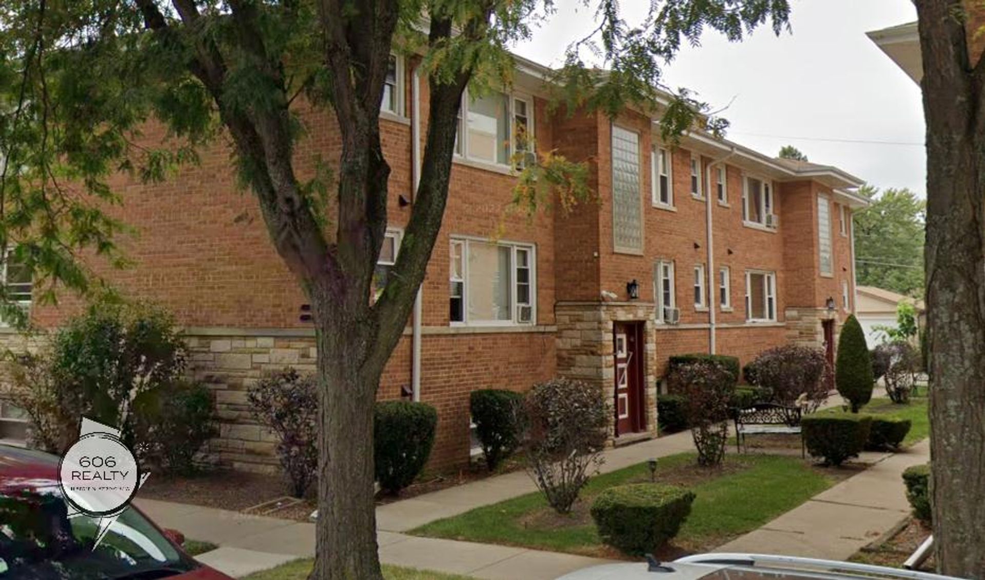 Franklin Park Apartment: 3110-12 Calwagner Street