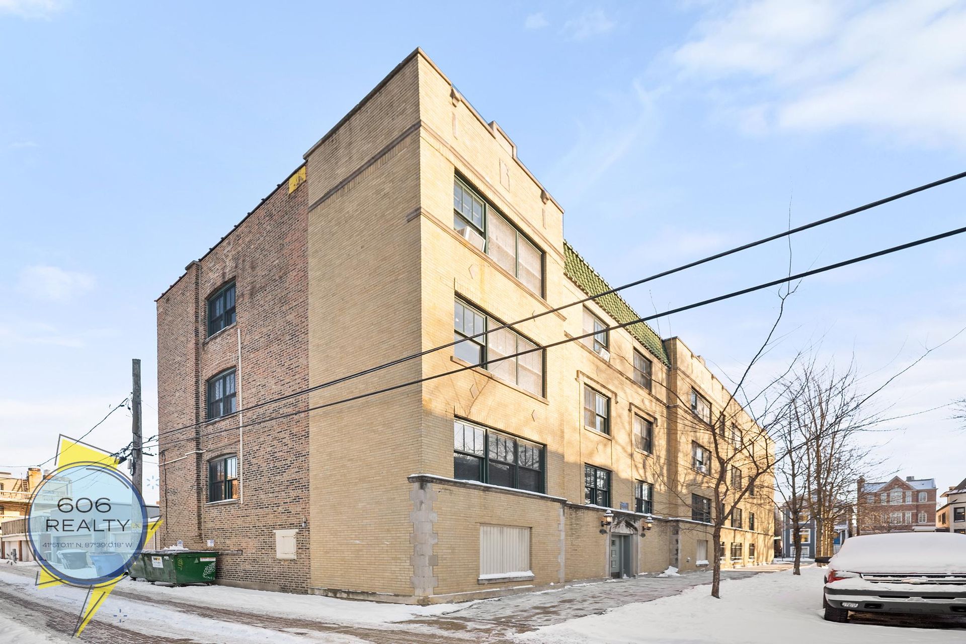 Chicago Apartment: 822 W. Wrightwood Avenue