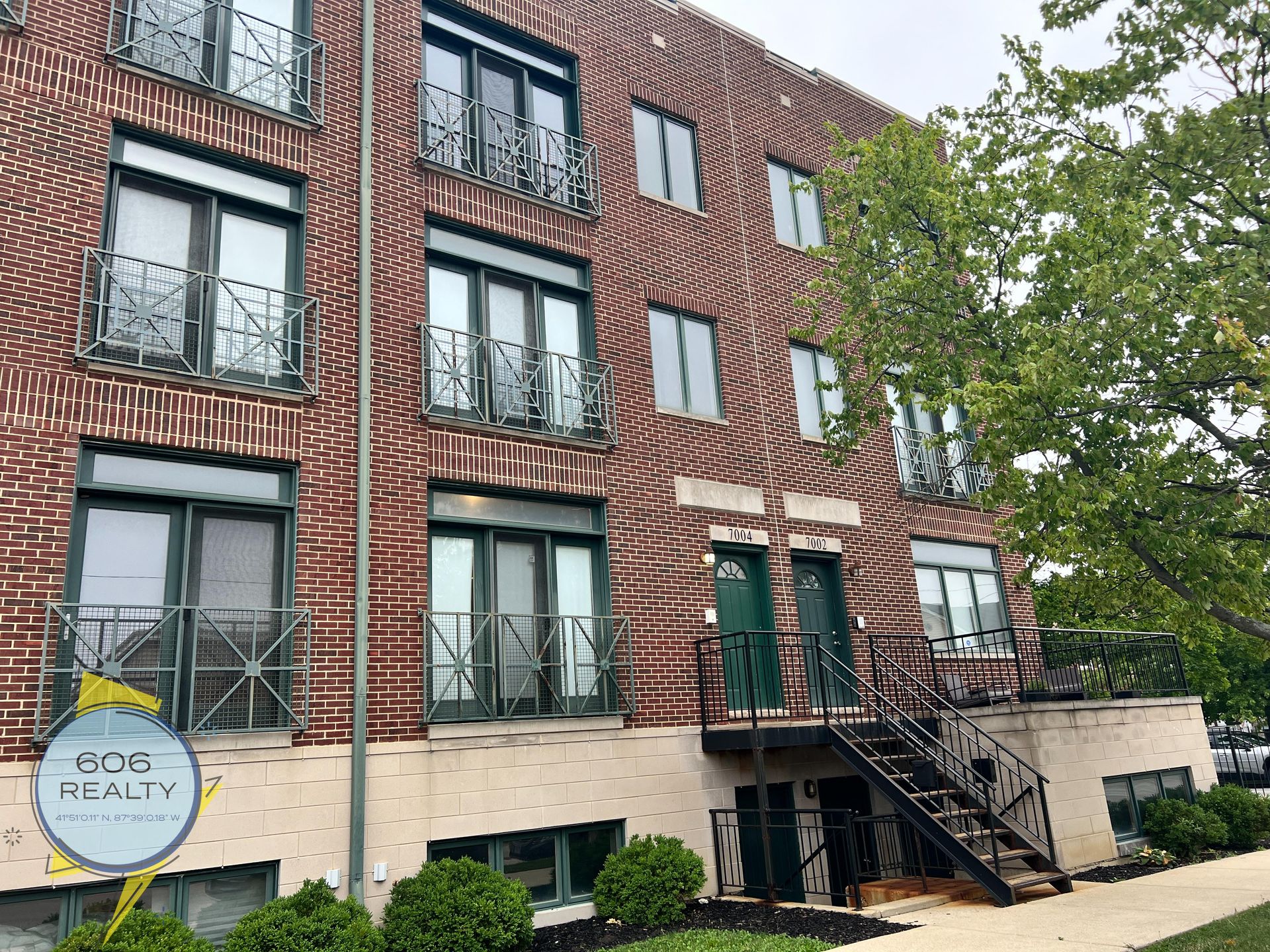 Chicago Apartment: 7006 W Medill Avenue