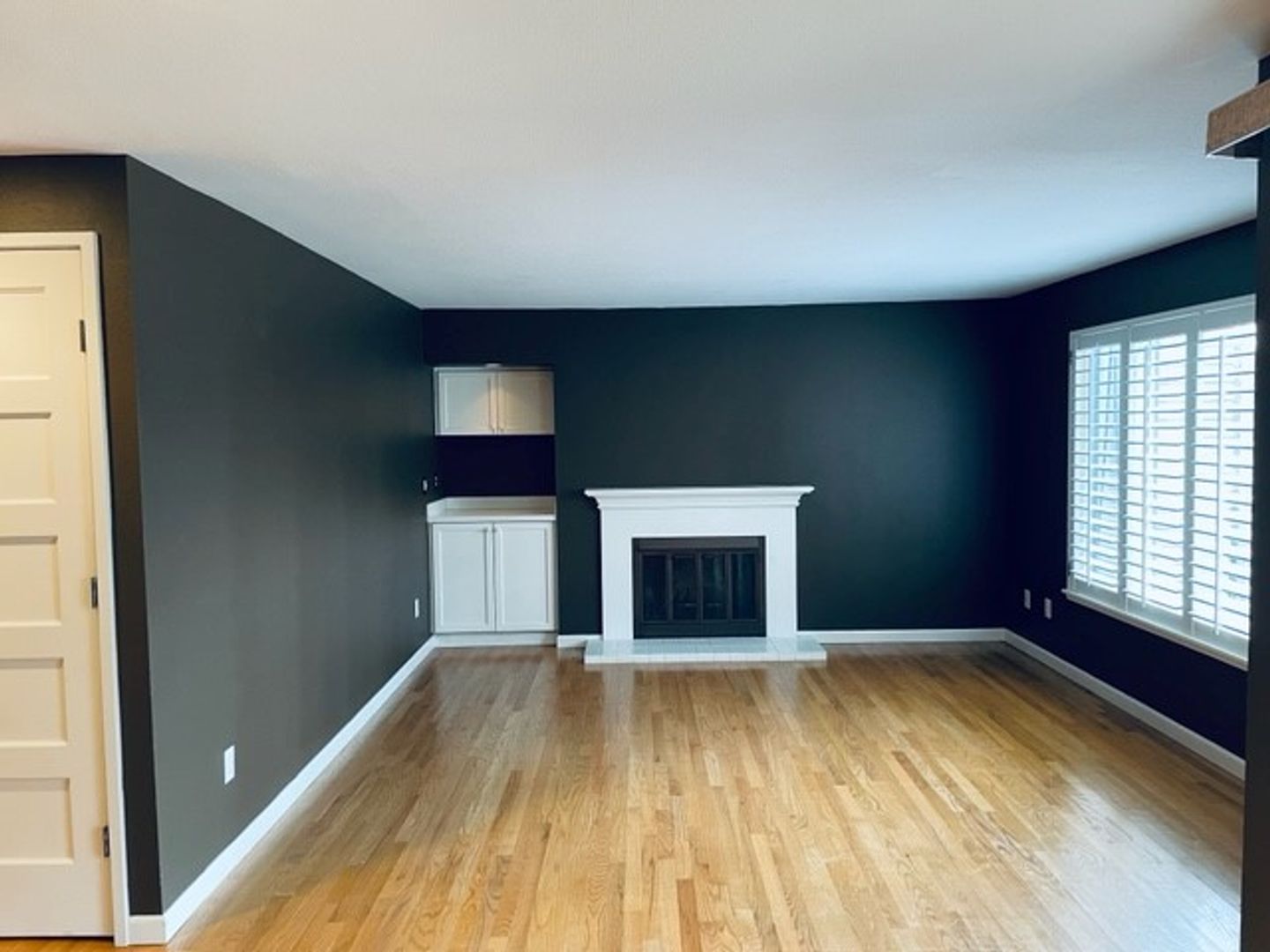 Bellevue House: 3920 Lake Washington Blvd. SE