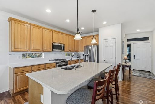 Listing photo thumbnail