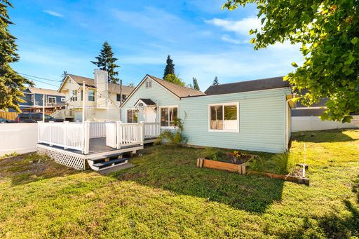 12231 1st Ave SW, Seattle, WA 98146