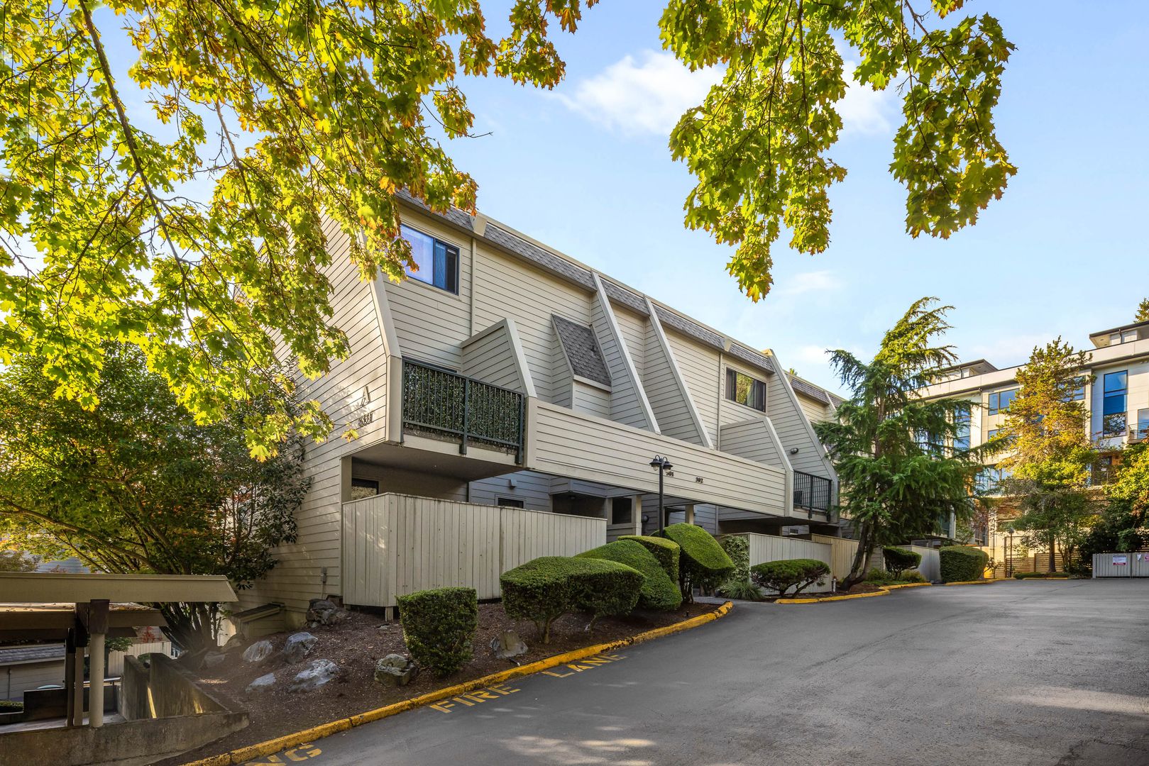 Redmond Condo: 8851 166th Avenue NE