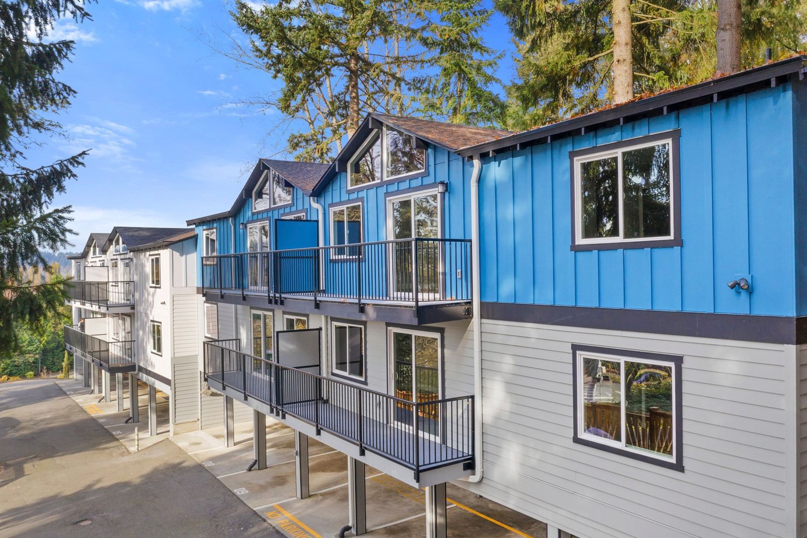 Redmond Apartment: 9110 Redmond-Woodinville Rd NE