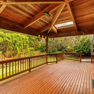 Listing photo thumbnail