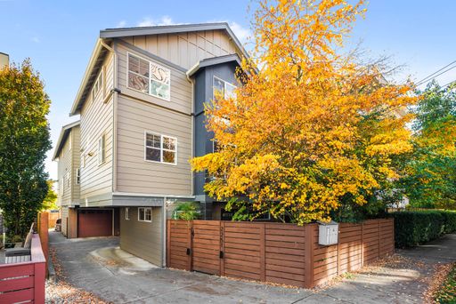 2251 Northwest 64th St, Seattle, WA 98107-2442