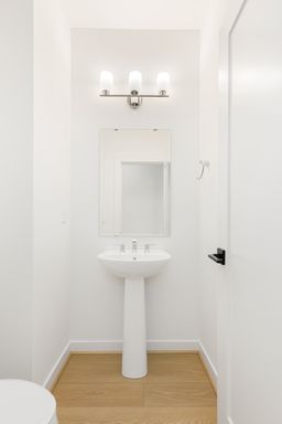 Listing photo thumbnail