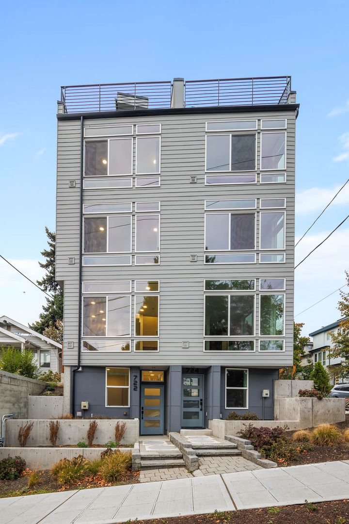 722 N 36th St, Seattle, WA photo 1