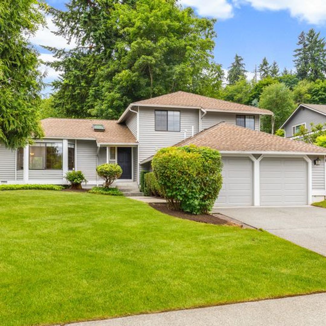 Redmond House: 18111 NE 109th Street