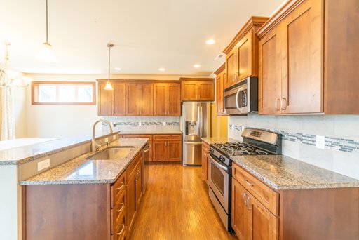 Listing photo thumbnail