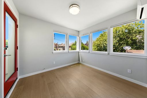 Listing photo thumbnail