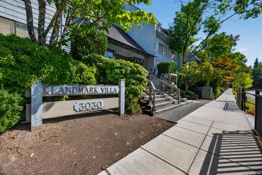 3030 80th Ave SE Unit 310, Mercer Island, WA