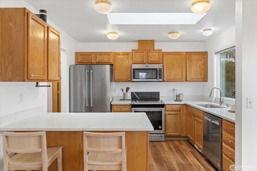 Listing photo thumbnail