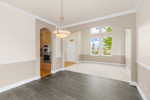 Listing photo thumbnail