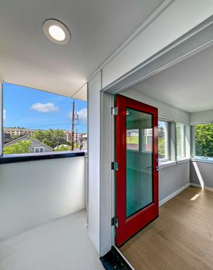 Listing photo thumbnail