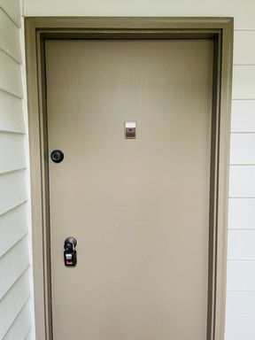 Listing photo thumbnail