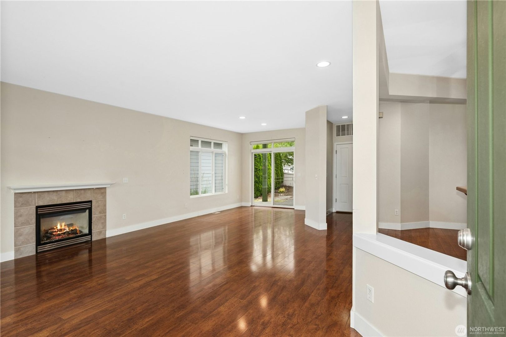 16918 Woodside Dr SE, Renton, WA photo 3