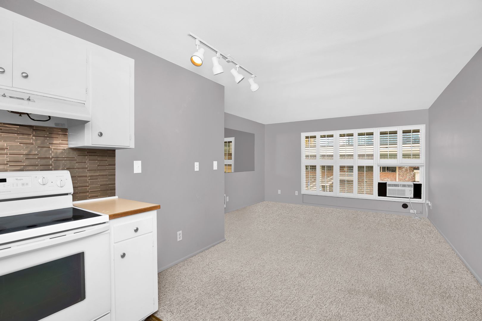 Bellevue Condo: 942 100th Ave NE