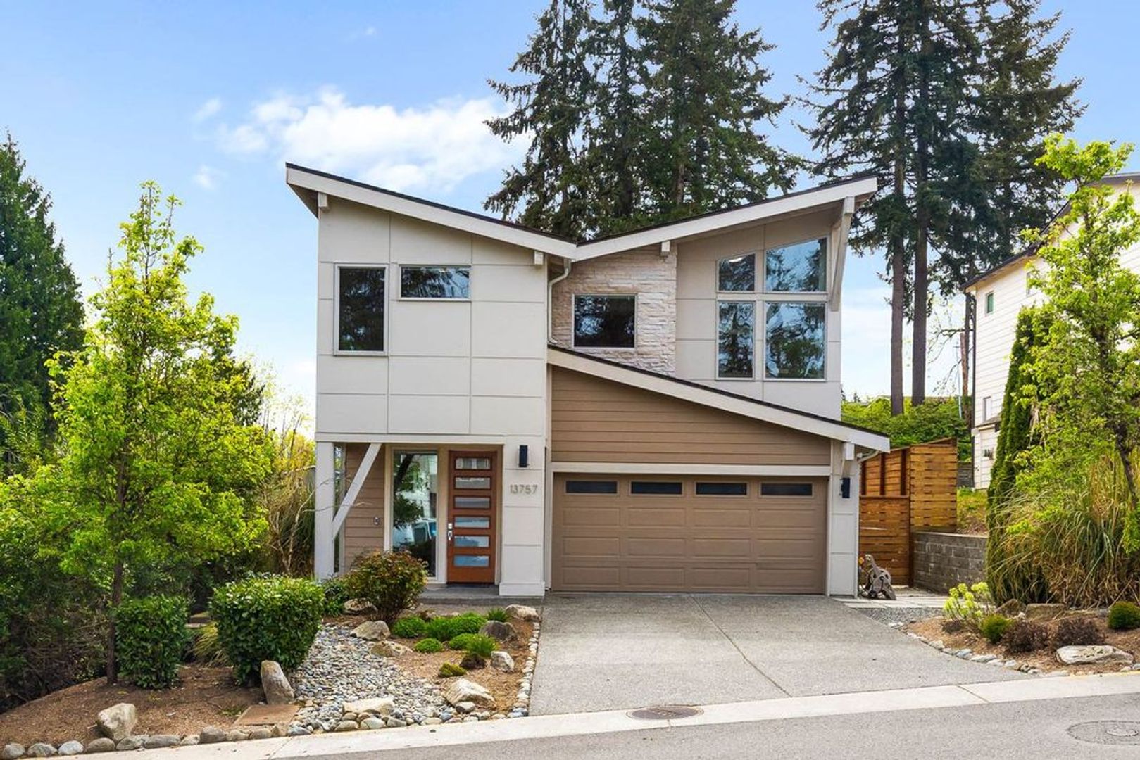 Kirkland House: 13757 NE 100th Ct