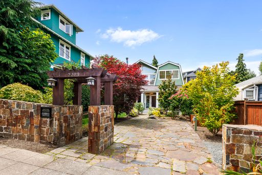 2223 11th Ave E, Seattle, WA 98102