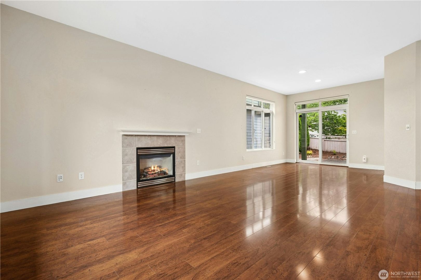 16918 Woodside Dr SE, Renton, WA photo 4