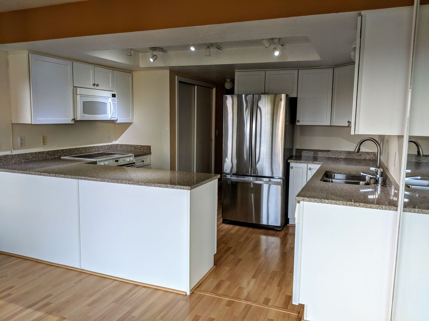 11640 100th Ave NE Unit 303, Kirkland, WA photo 6