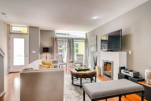 Listing photo thumbnail
