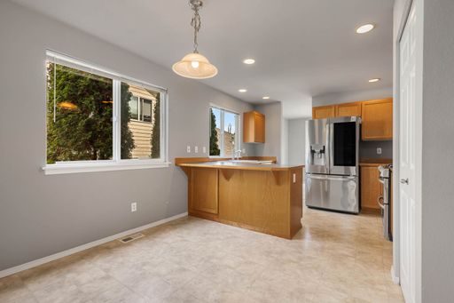 Listing photo thumbnail