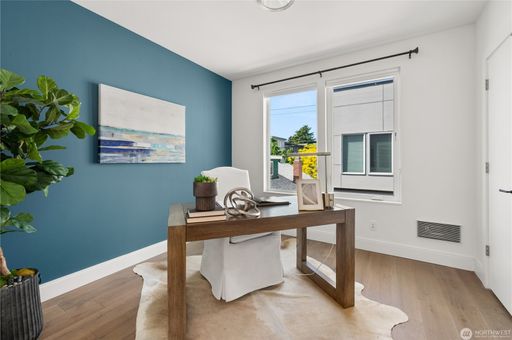 Listing photo thumbnail