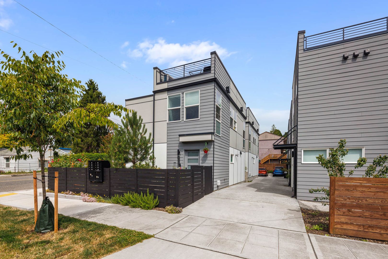 Seattle Townhome: 9002 15th Ave SW