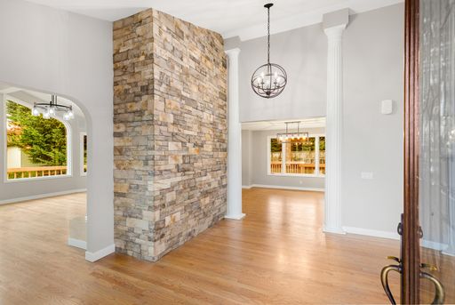Listing photo thumbnail