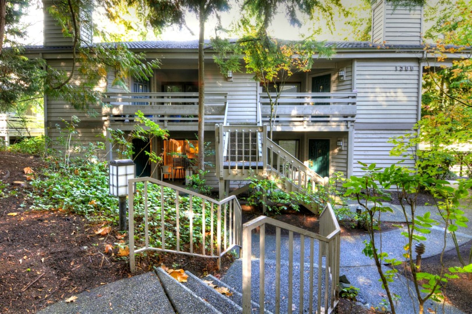 Bellevue Condo: 1280 Bellevue Way NE