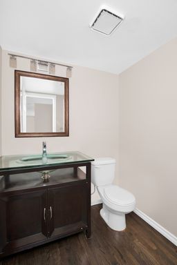 Listing photo thumbnail
