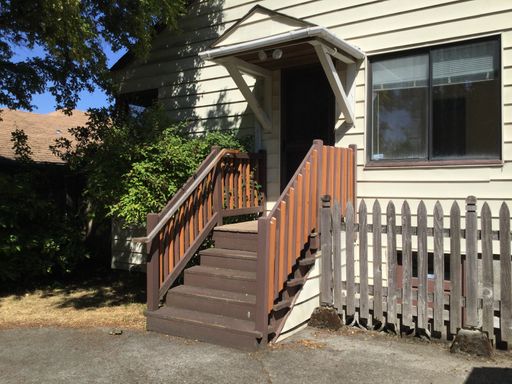 Listing photo thumbnail