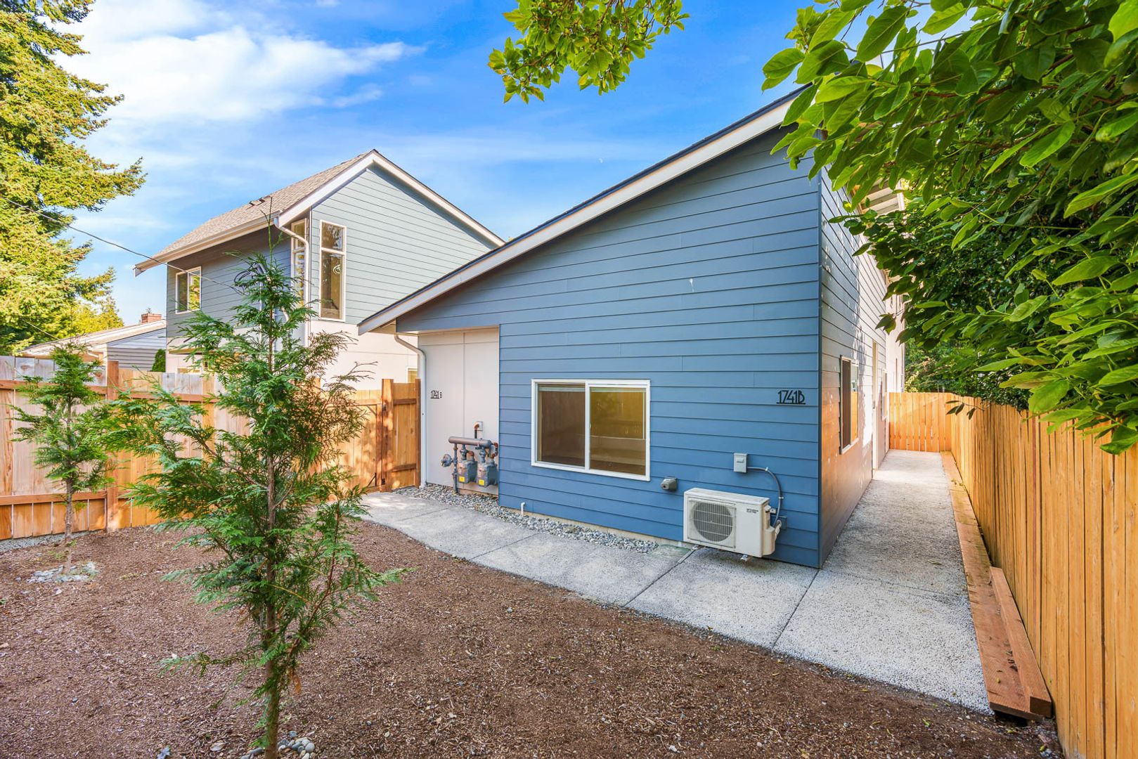 Seattle Townhome: 1741 N 130th St