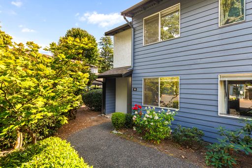 280 Newport Way NW , Unit B15, Issaquah, WA 98027