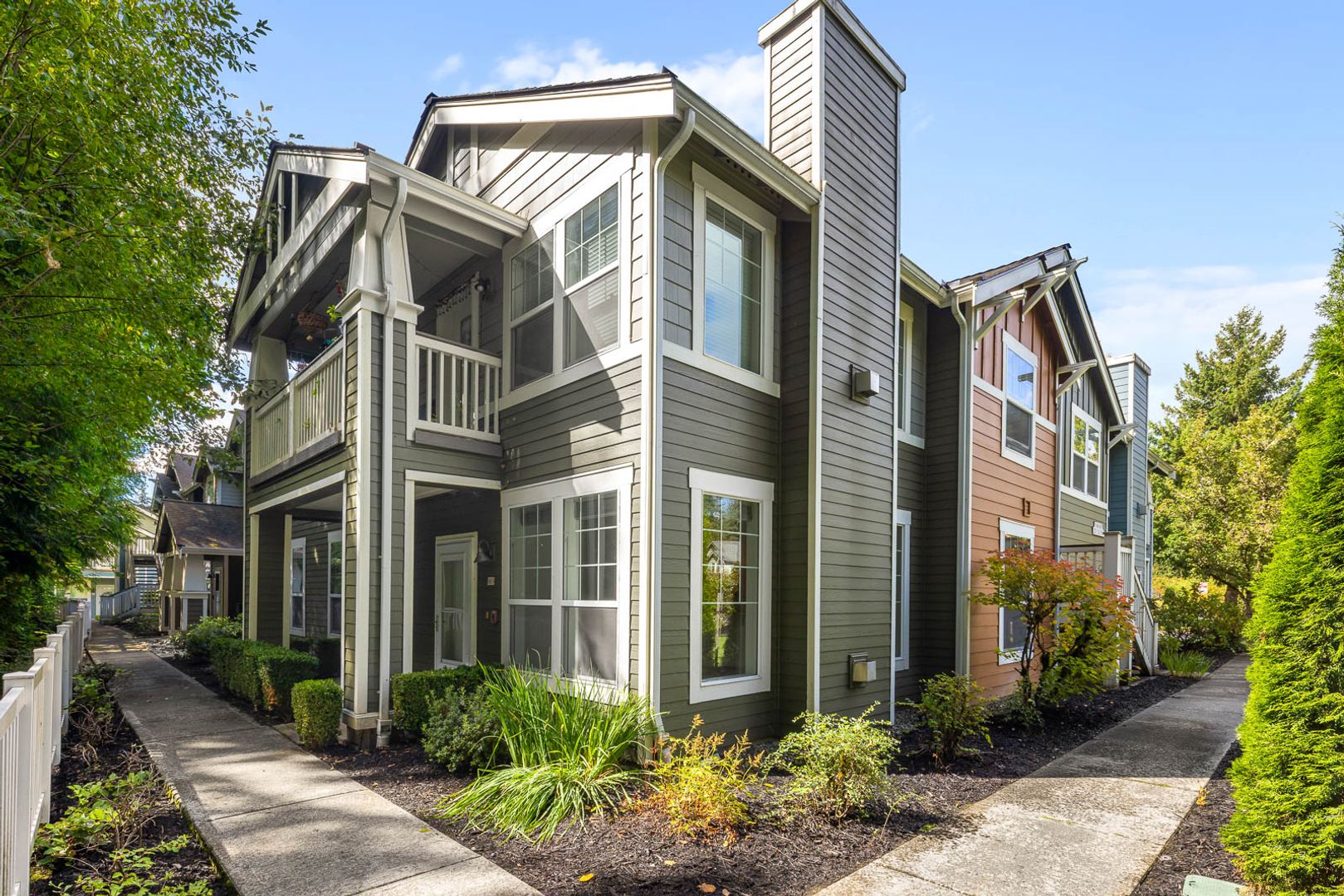 10630 221st Ln NE Unit 103, Redmond, WA photo 1