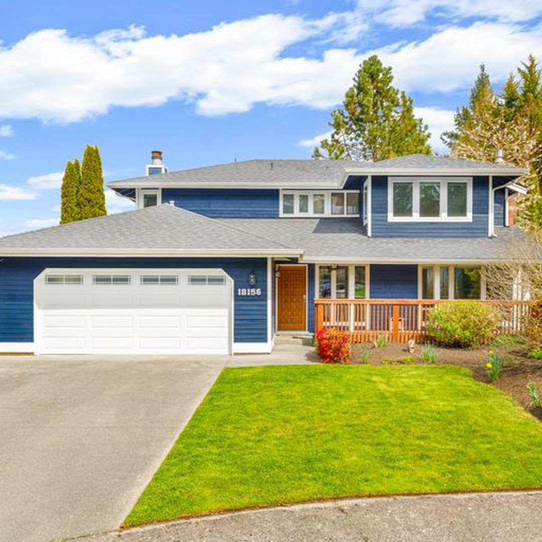 Issaquah House: 18156 SE 42nd Place