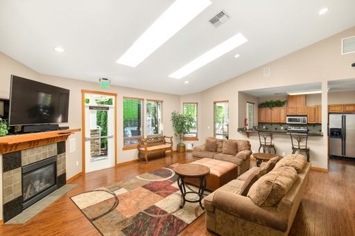 Listing photo thumbnail