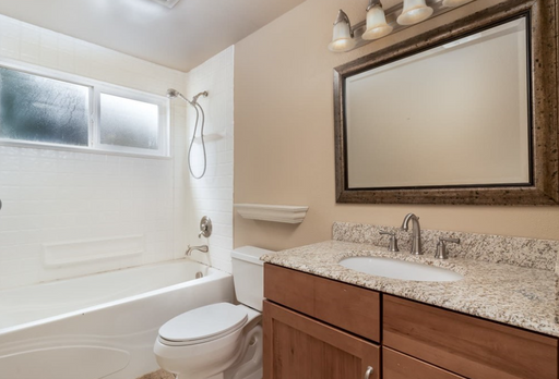 Listing photo thumbnail