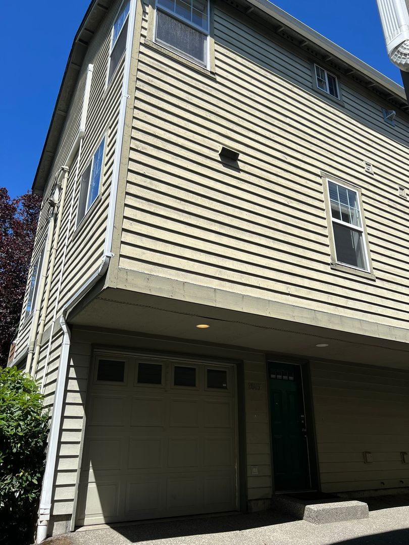 Seattle Townhome: 2645 B NW 57th St
