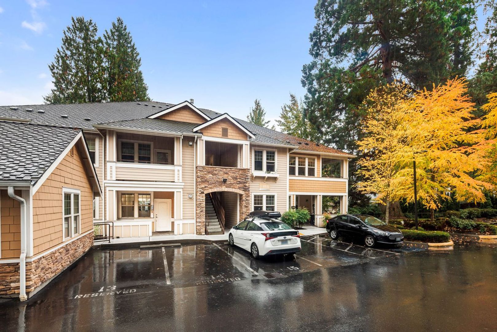 Redmond House: 8531 Avondale Rd NE