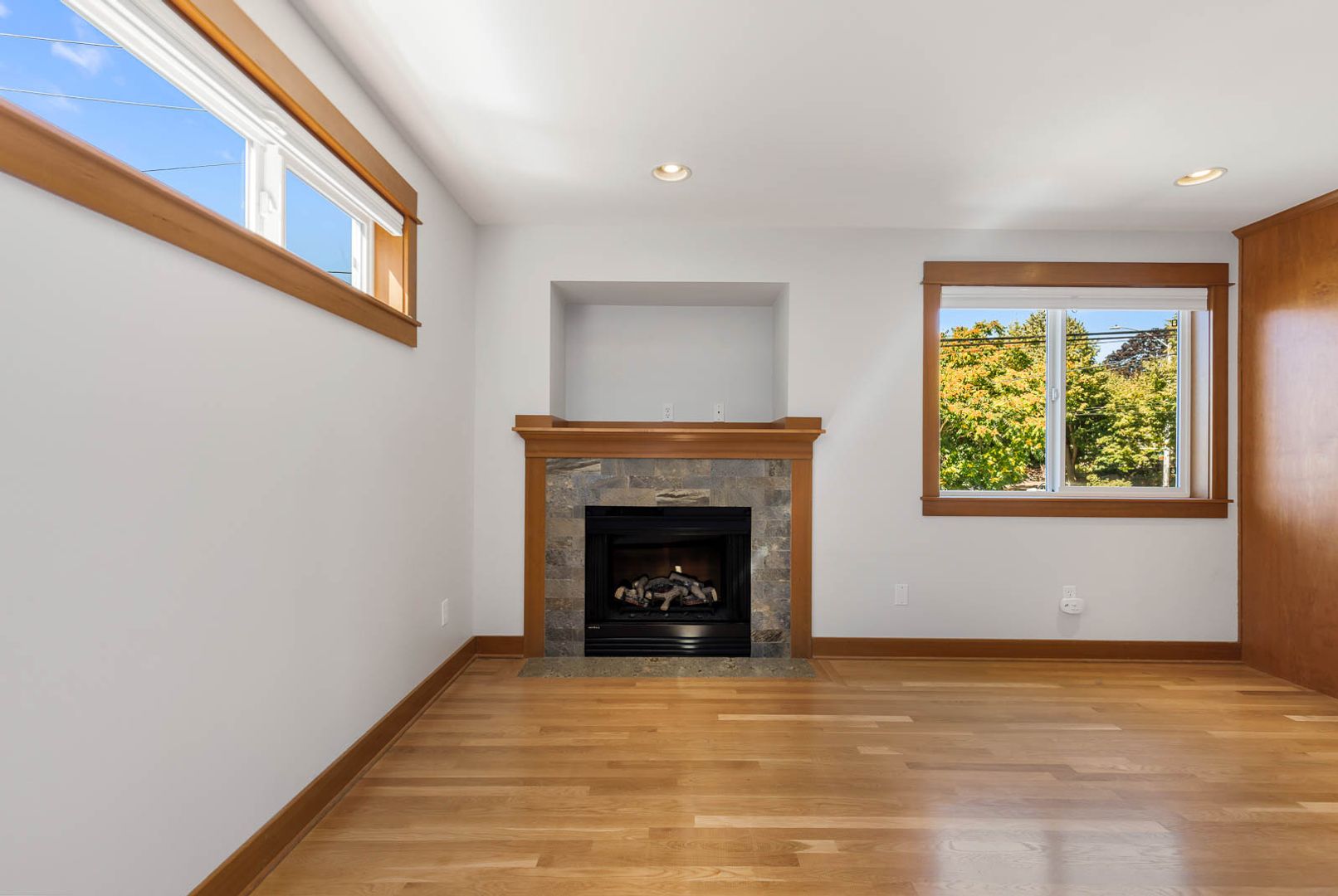 4526 Dayton Ave N, Seattle, WA photo 5