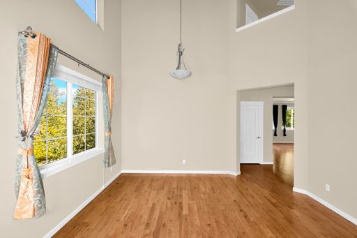 Listing photo thumbnail