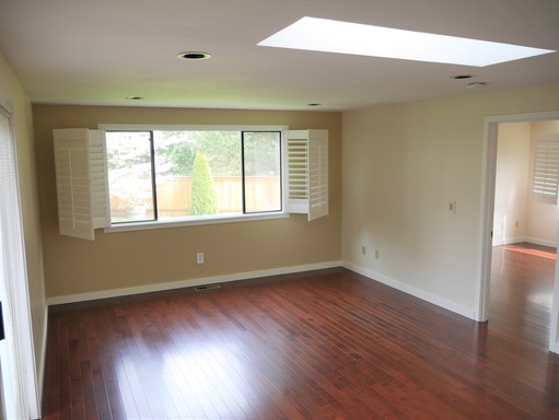Listing photo thumbnail
